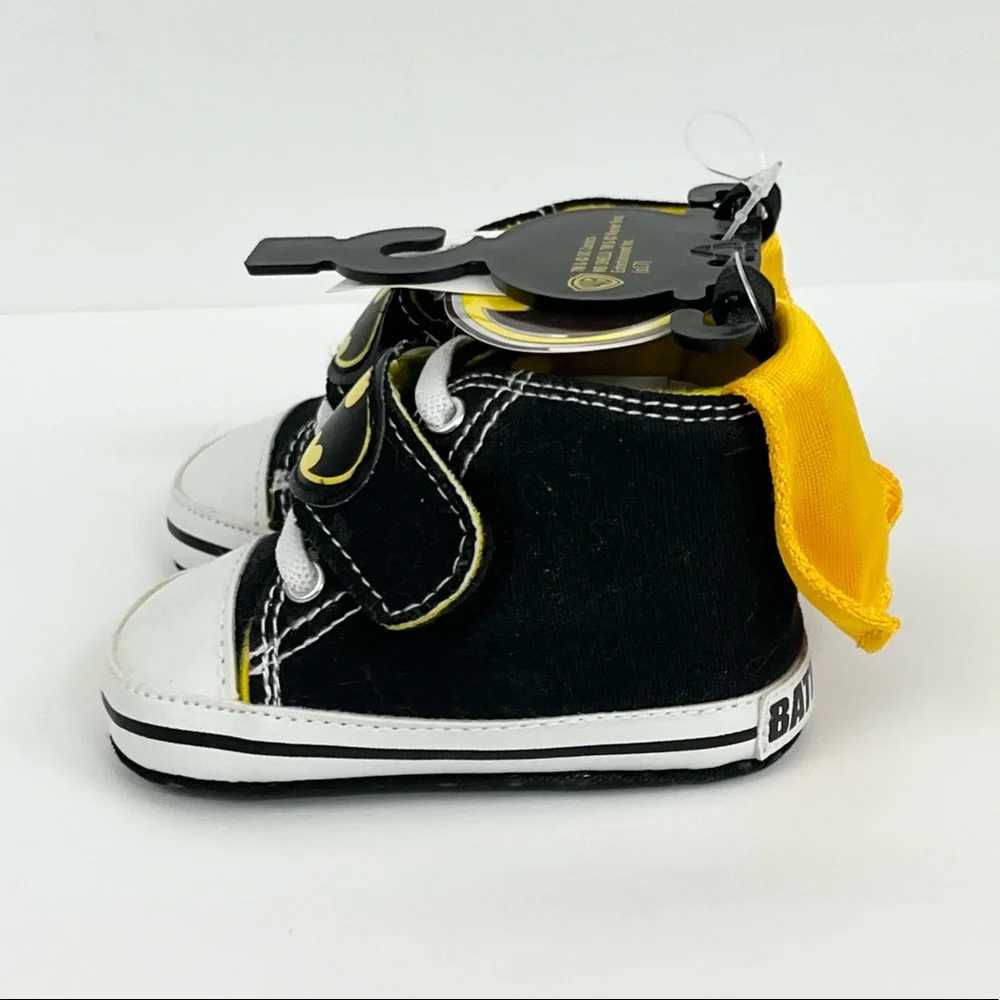 Batman Baby Shoes 3-6 Months with Capes DC Comics Black Gold White Adjust Strap